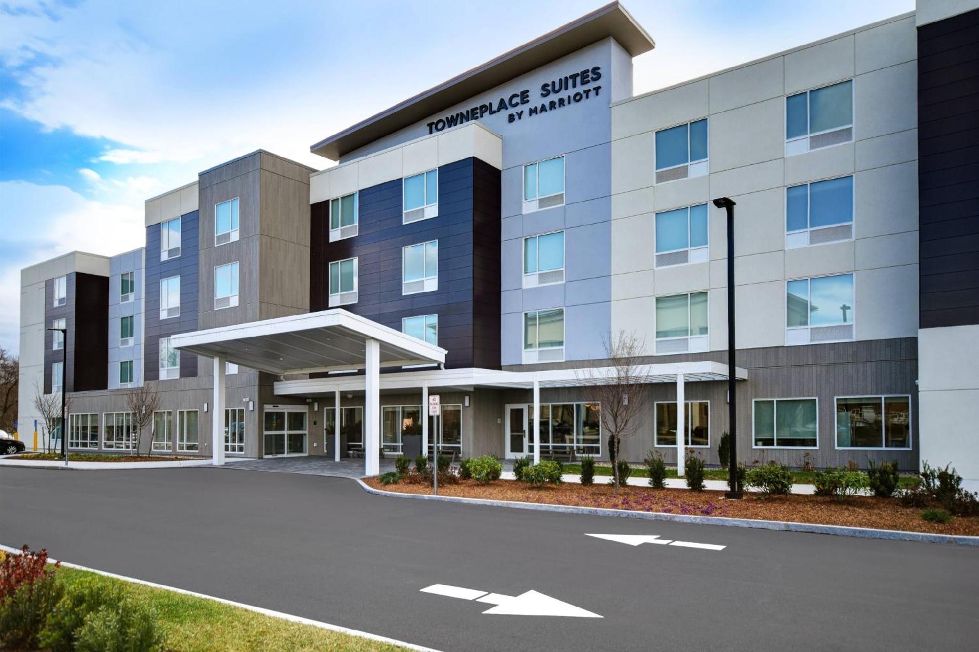 Towneplace Suites By Marriott Fall River Westport Bagian luar foto