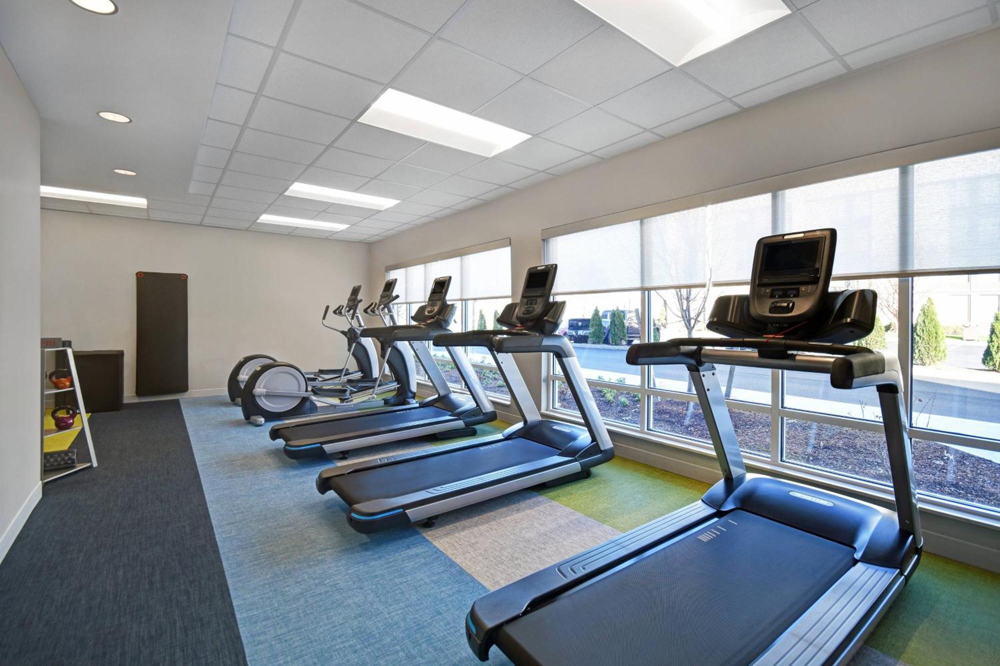 Towneplace Suites By Marriott Fall River Westport Bagian luar foto