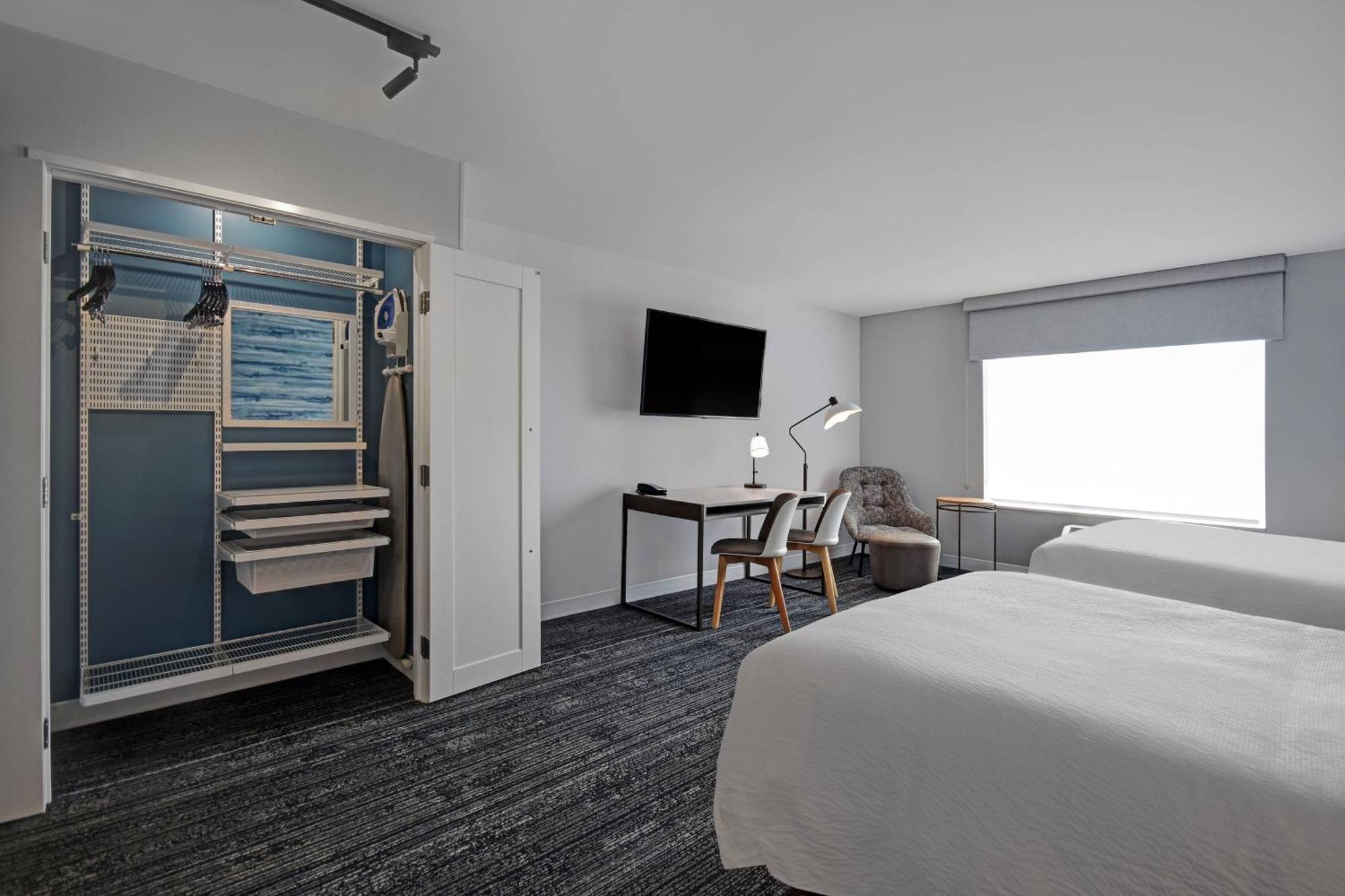 Towneplace Suites By Marriott Fall River Westport Bagian luar foto