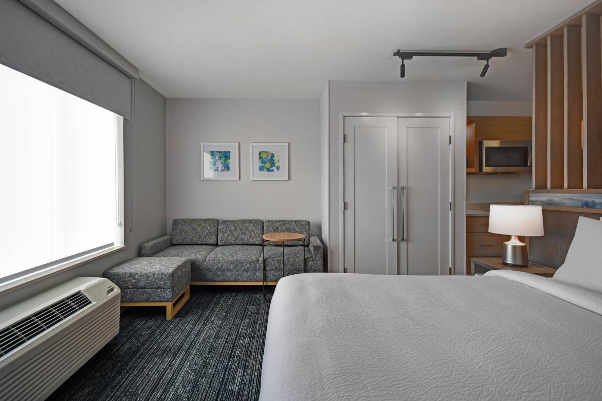 Towneplace Suites By Marriott Fall River Westport Bagian luar foto